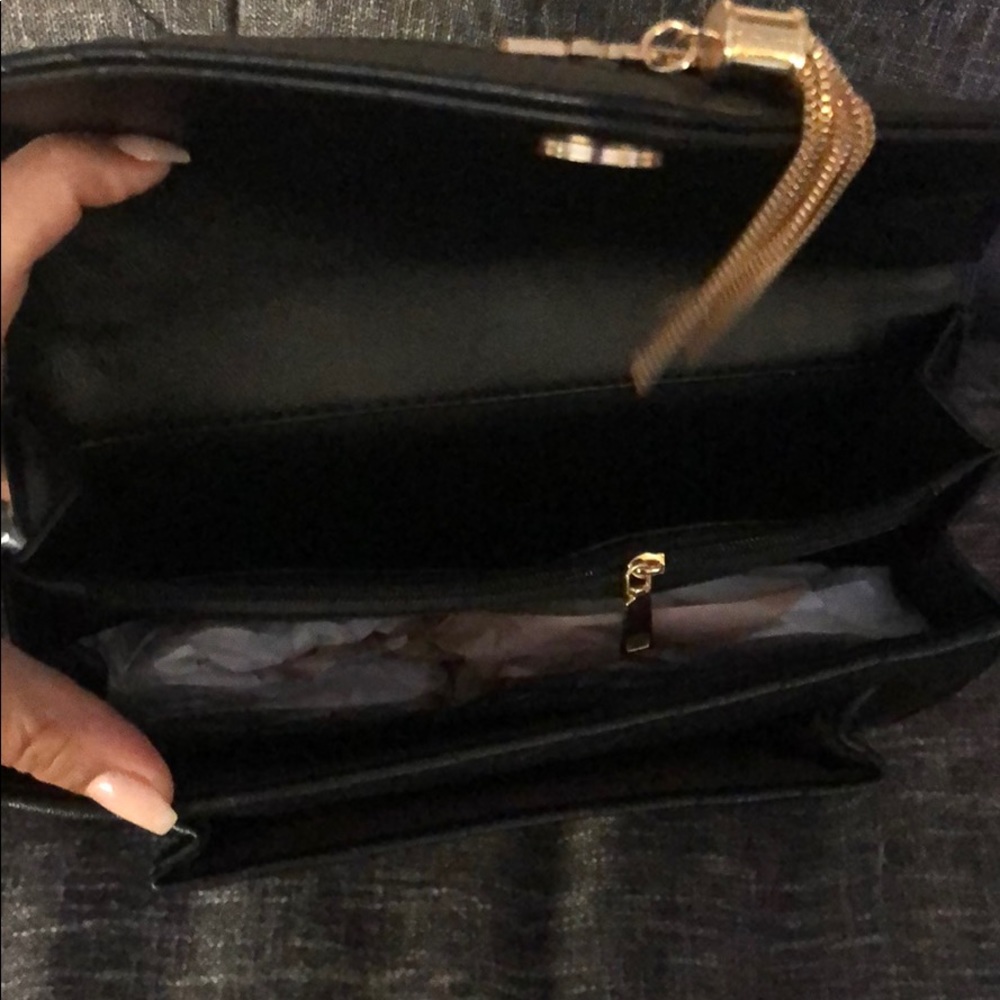 Purse - Picture 3 of 4